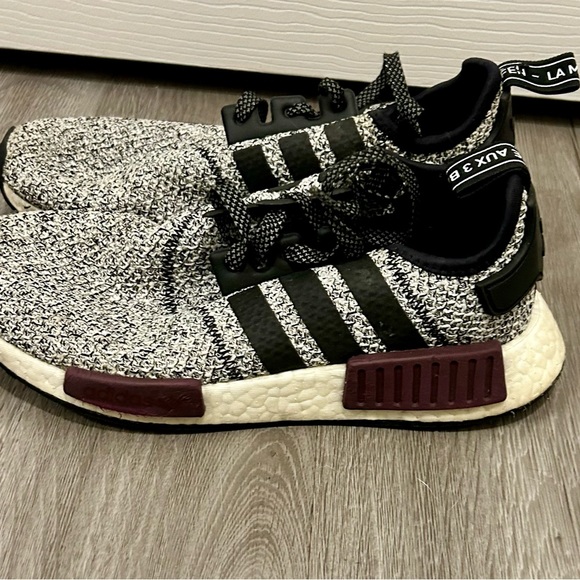 ADIDAS - Picture 2 of 4